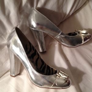 Silver with large buckle