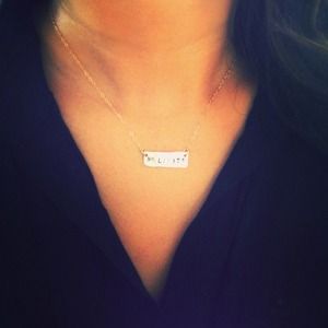 No limits gold bar necklace