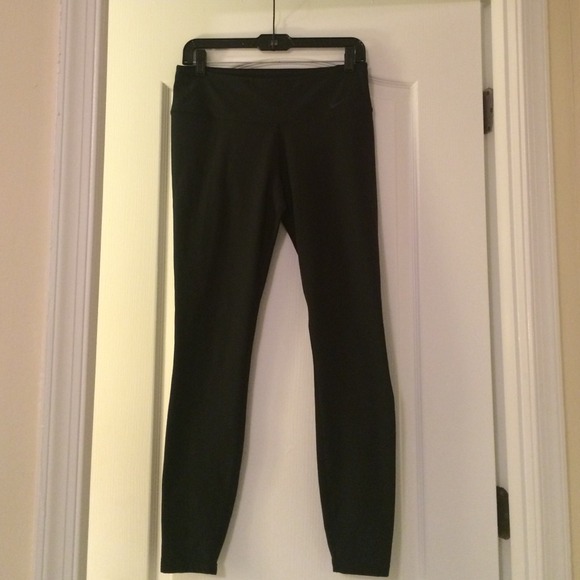 Nike dri-fit workout leggings