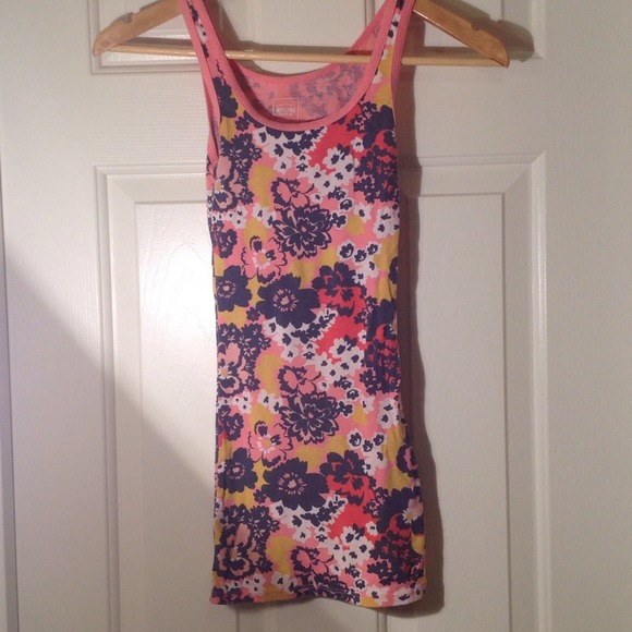 Floral mossimo tank top