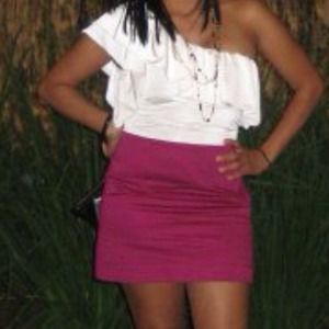 One shoulder bebe top