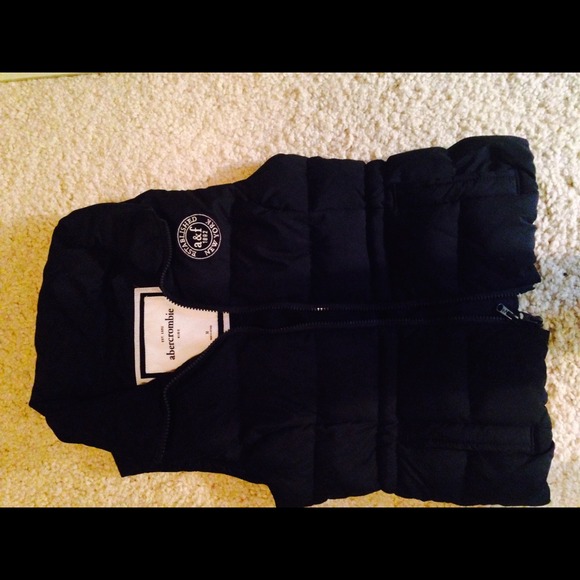 abercrombie and fitch navy blue vest