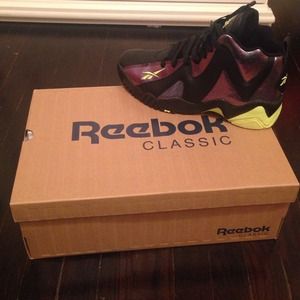 Reebok Sneakers