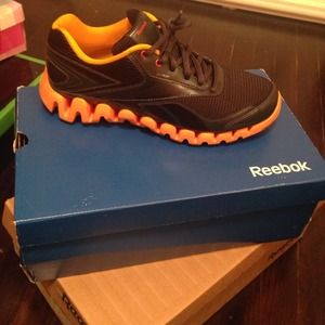 Reebok Sneakers