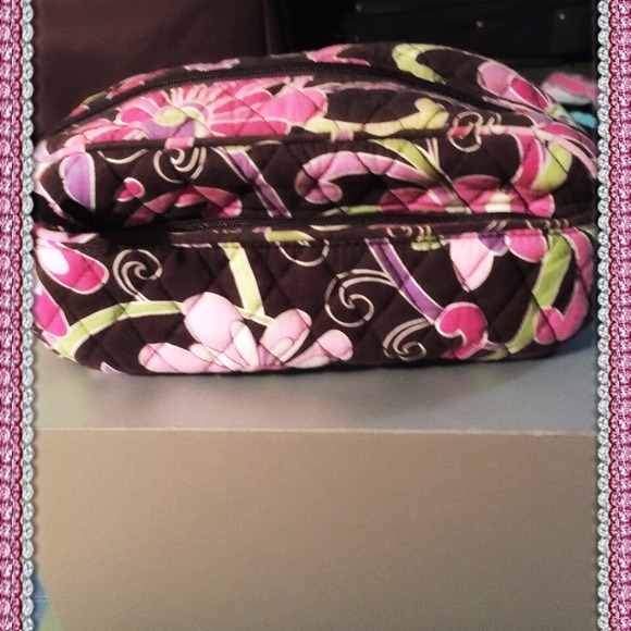 Vera Bradley makeup bag