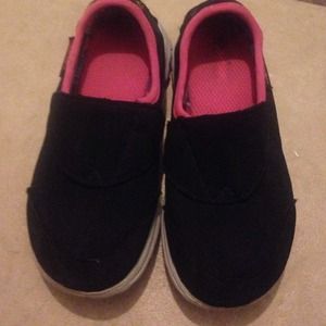 Go walk sketchers for toddler girl size 9