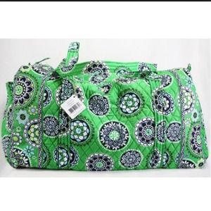 Vera Bradley Large Duffel! 👜💚