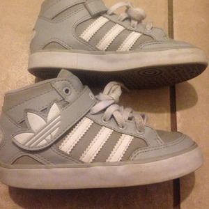 Adidas toddler size 9