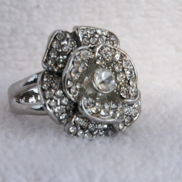 Ring - Picture 2 of 2