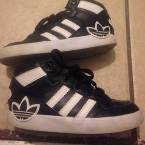 Adidas black toddler shoes size 9