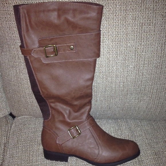 Like new brown boots! 💕 - Picture 3 of 3