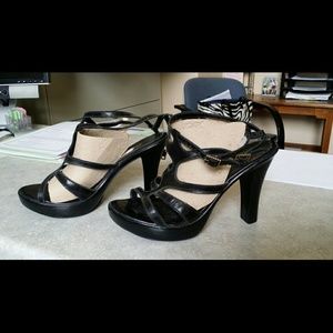 Stiletto style pumps