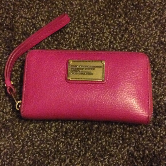 Marc by marc cell phone wallet