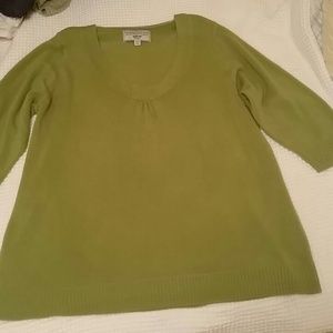 *1 day sale* Avenue green sweater size 22/24