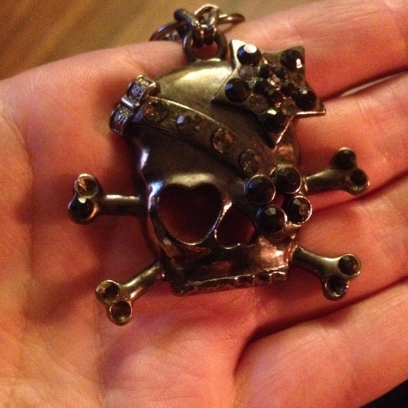 Hematite sugar skull necklace pendant - Picture 2 of 2