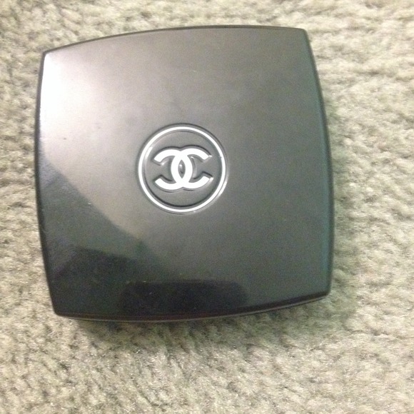Authentic chanel eyeshadow quad
