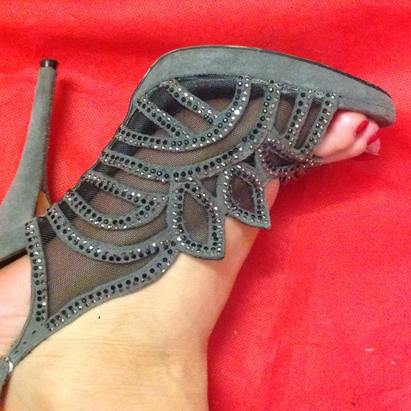 The pair you love!!!!#shoelover - Picture 2 of 3