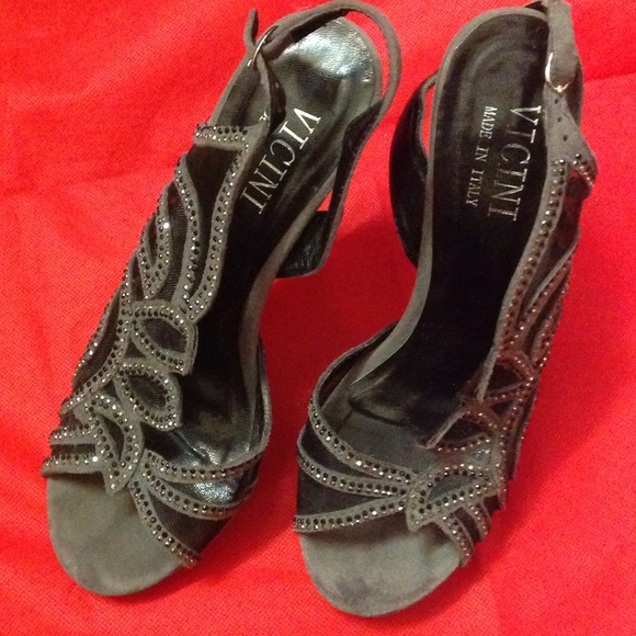 The pair you love!!!!#shoelover - Picture 3 of 3