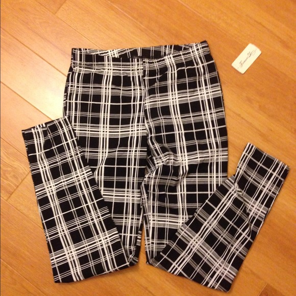 Forever 21 BRAND NEW Gridlock Leggings