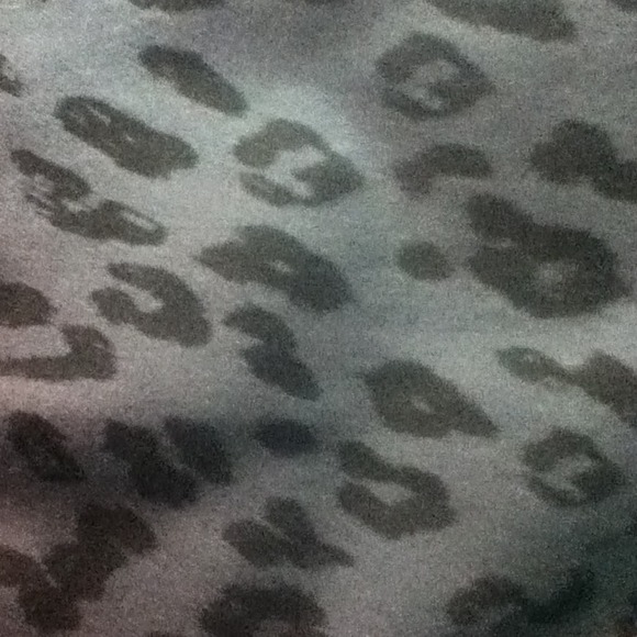 Black/dark grey cheetah print sweater - Picture 3 of 3