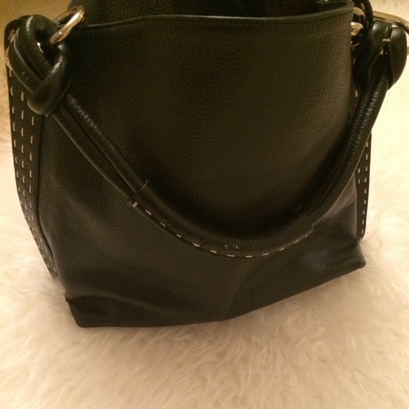 ⌛️👜💗BCBGMaxAzria Handbag💁💄 - Picture 3 of 4