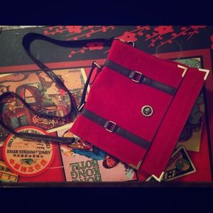 👜💗Forever21 Cross-body Handbag