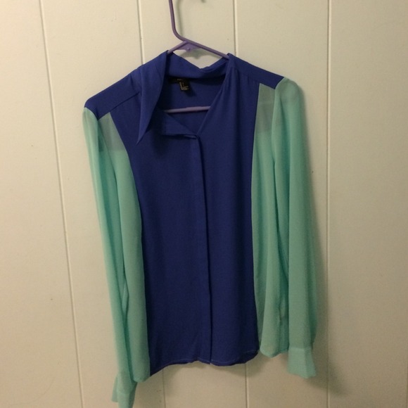 Blue chiffon top
