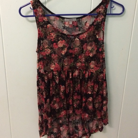 Floral lace tank