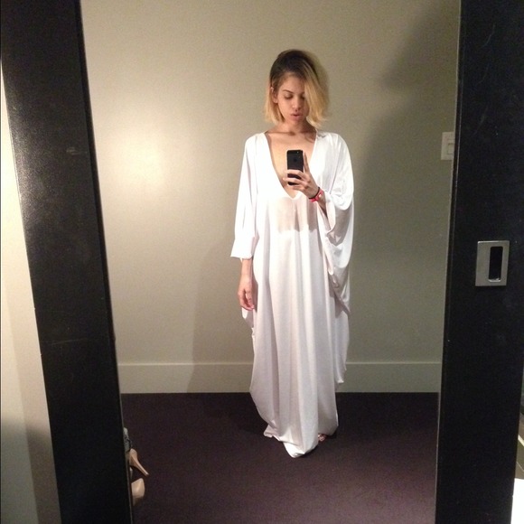 White, draped Grecian dress! - Picture 3 of 3