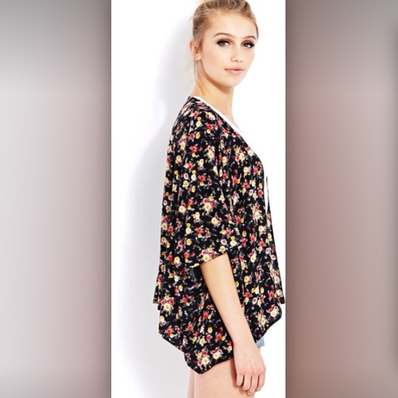 Floral Kimono - Brandy Melville-esque - Picture 2 of 4