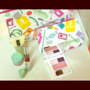 Clinque makeup gift set