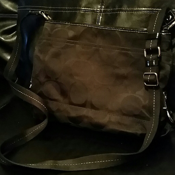 COACH CROSS BODY BAG  SALE! !!!!! - Picture 2 of 3