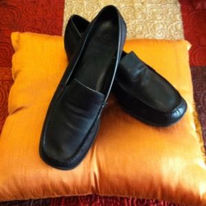 100 Percent Genuine Leather Upper, Flats
