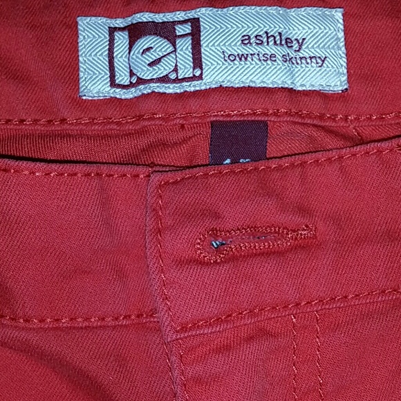 Jeans - Picture 2 of 4