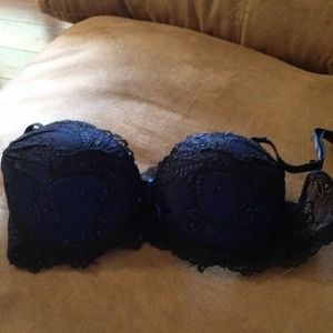 34A push up black and blue bra NWOT