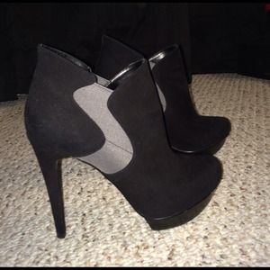 Bakers Black Booties ⛔️TRADED⛔️