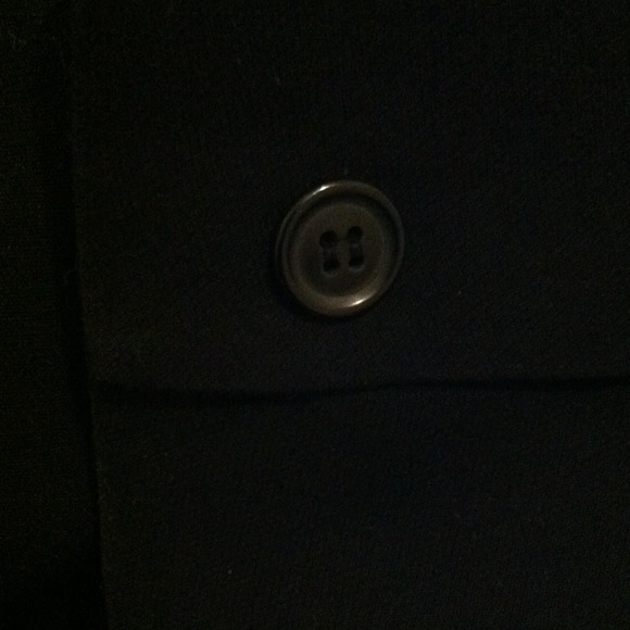 Black blazer 4 buttons - Picture 4 of 5