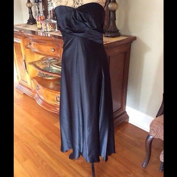 ANNE KLEIN beautiful black strapless gown