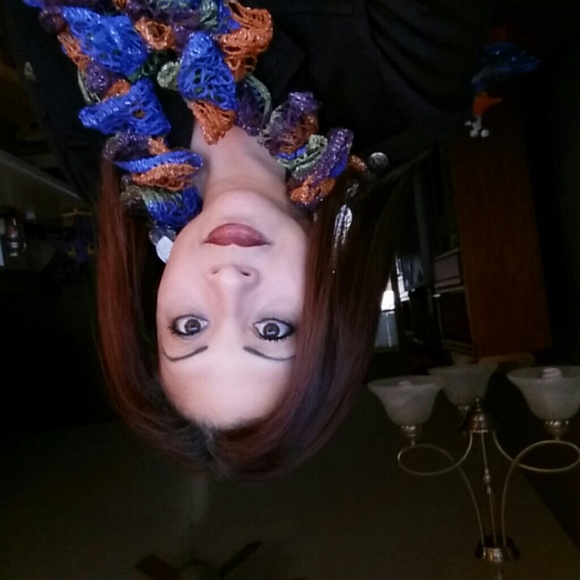 Scarfs - Picture 2 of 4