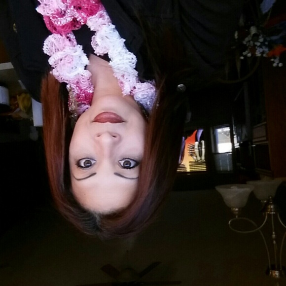 Scarfs - Picture 3 of 4