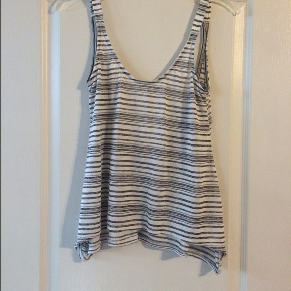 NWOT Open Back Tank - Picture 2 of 3