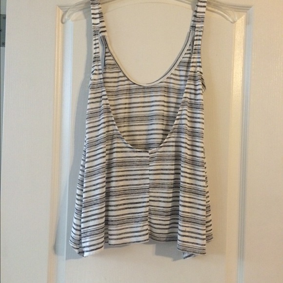 NWOT Open Back Tank - Picture 3 of 3