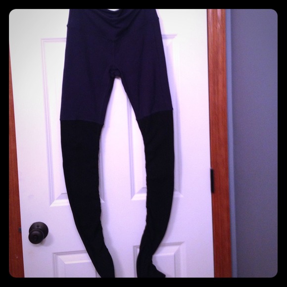 🆕 Barre ALO leggings!