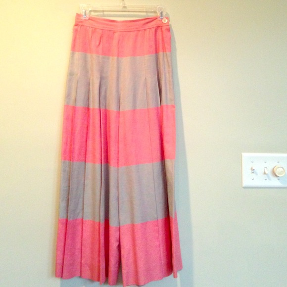 Classic 100% linen pleated pants size 4