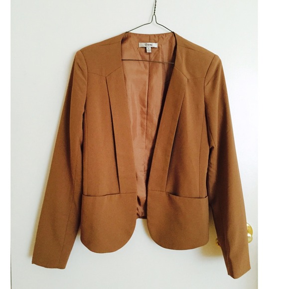 🚫TRADED🚫Camel colored blazer