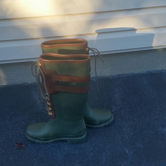 TORY BURCH RAIN BOOTS