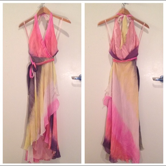 BCBGMaxAzria Dresses & Skirts - Colorful BCBG silk dress. Size 4