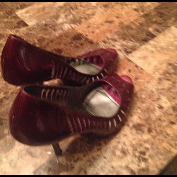 Jessica Simpson heels