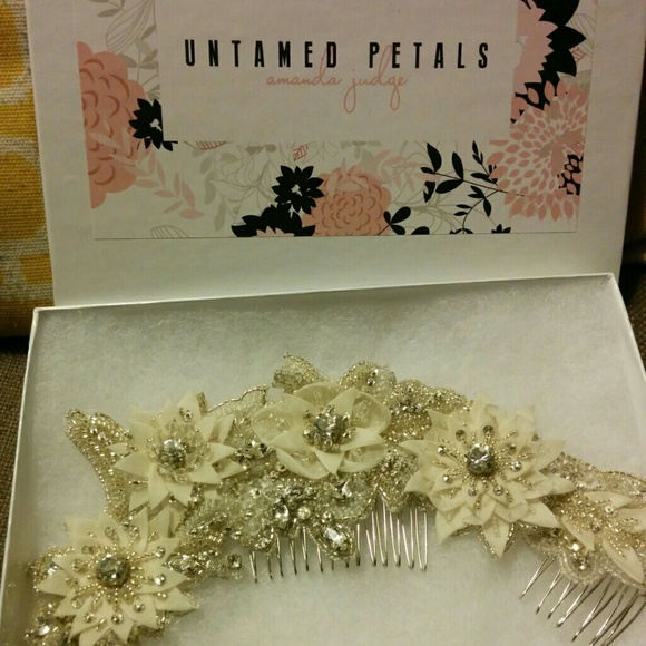 Bridal headpiece