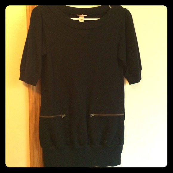 Black tunic top